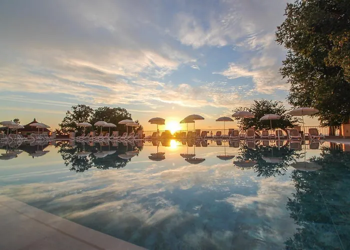 Grifid Vistamar Hotell 4*